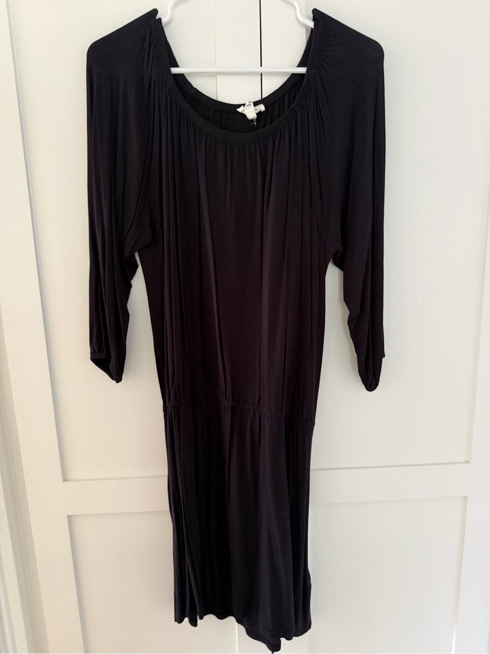 Soft Joie Elegant Black Long-Sleeve Gathered-Waist Dress